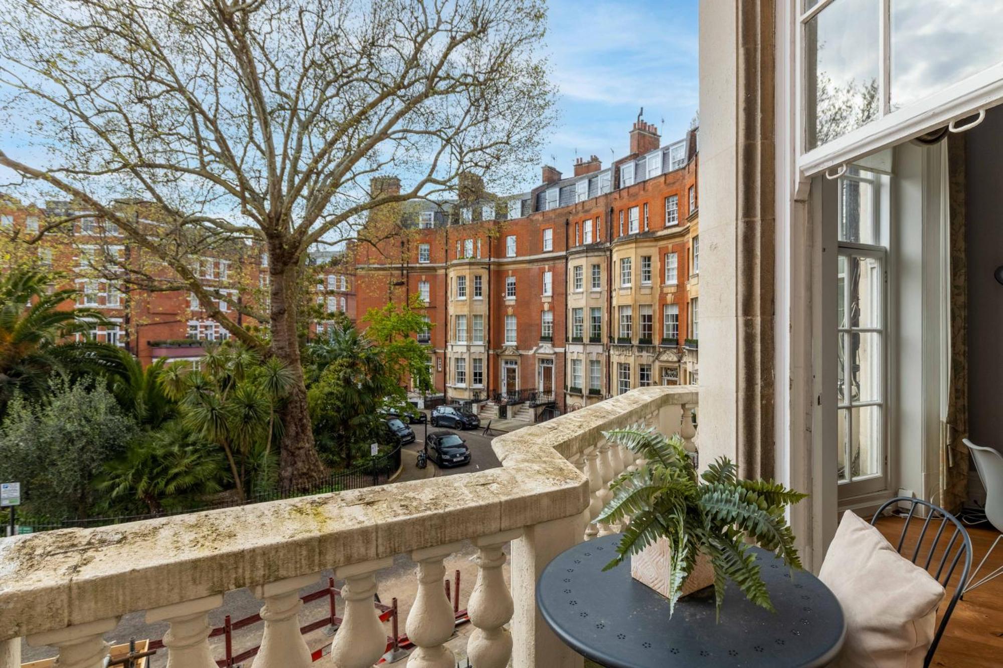Renovu Premium Homes In Kensington London Exterior photo