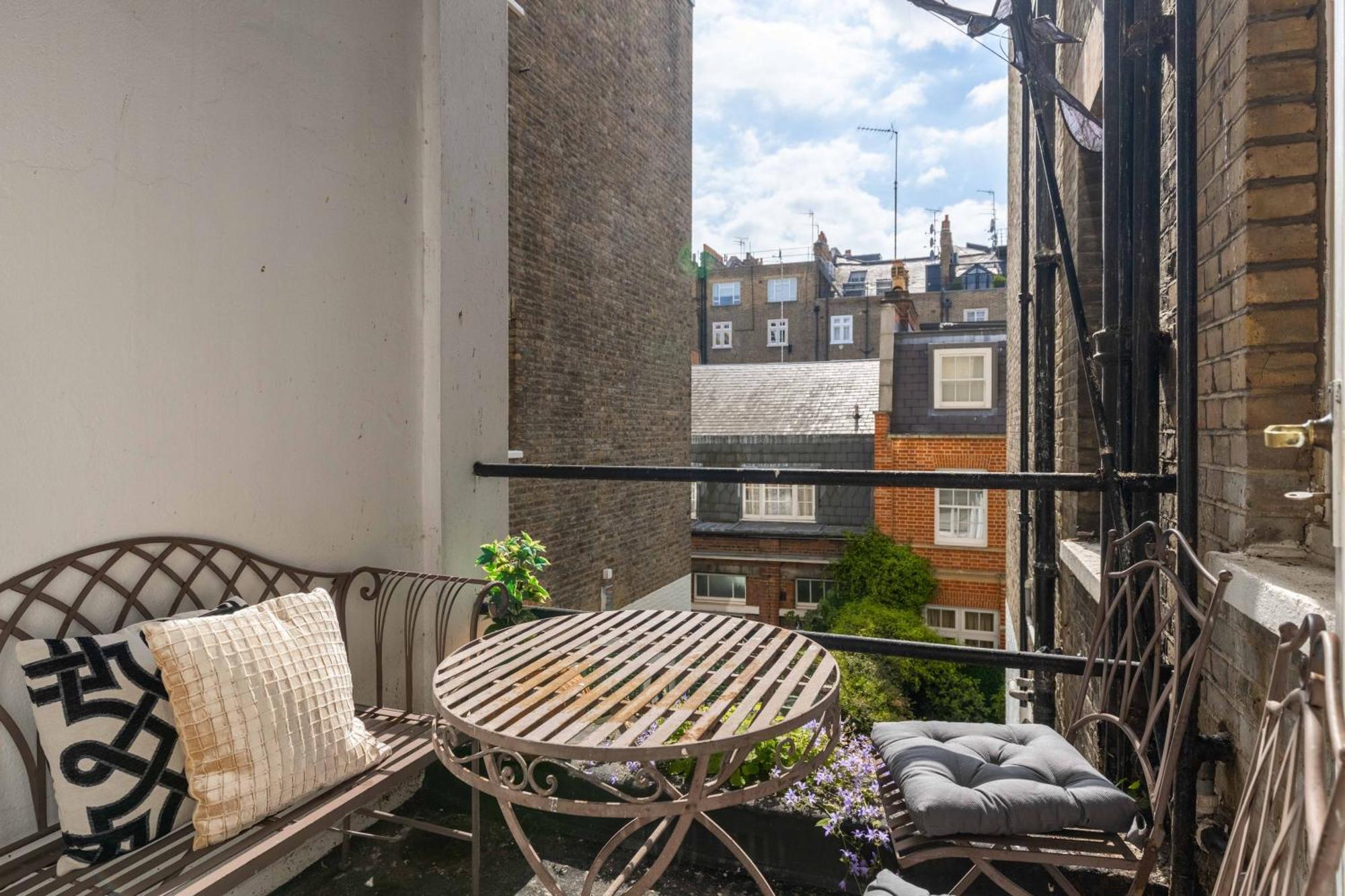 Renovu Premium Homes In Kensington London Exterior photo