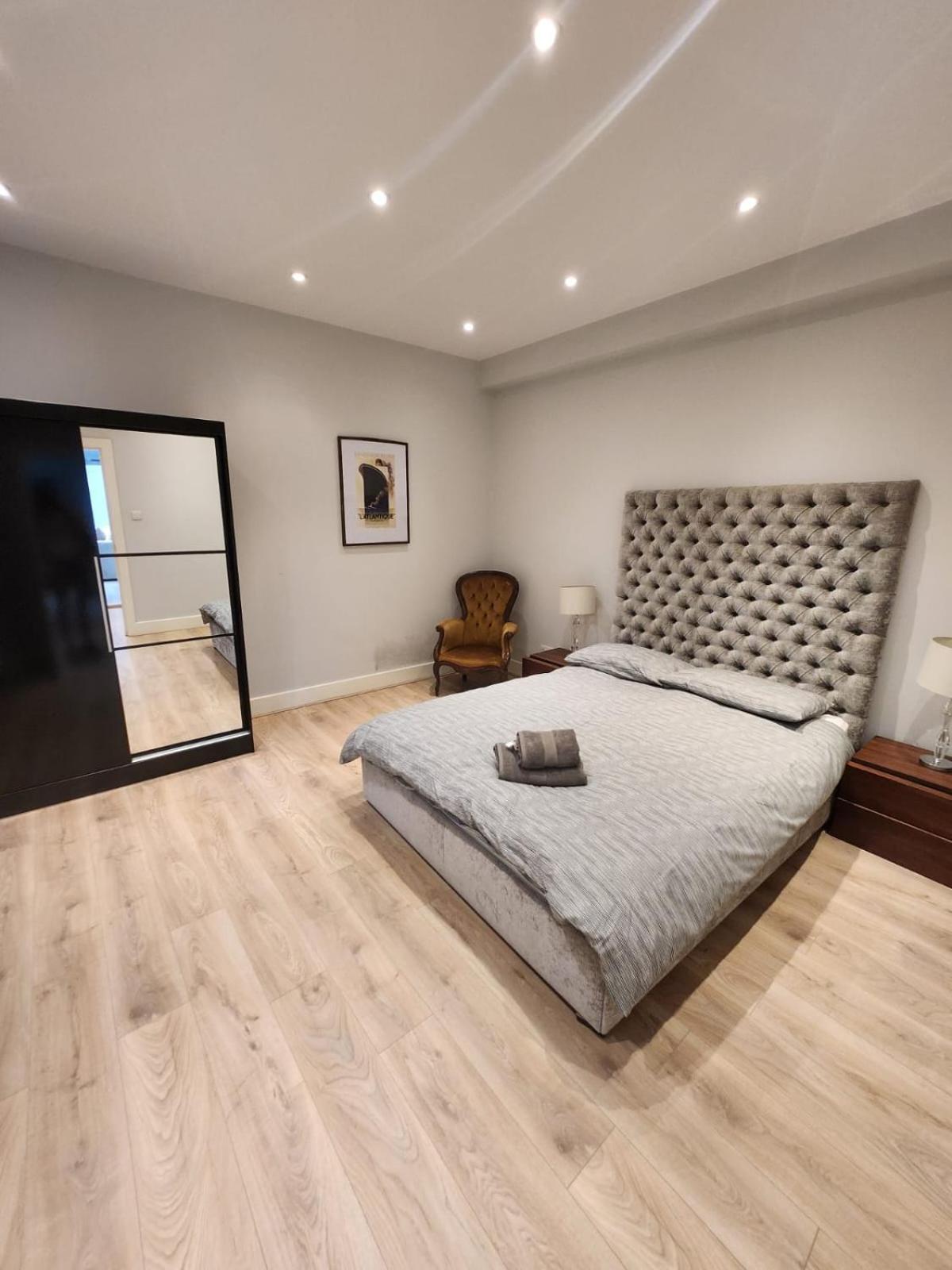 Renovu Premium Homes In Kensington London Exterior photo